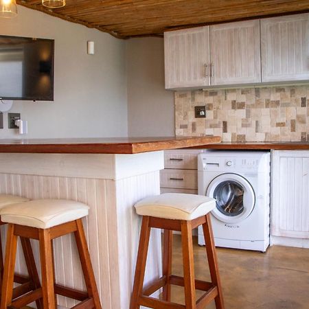 Whale Huys Luxury Oceanfront Eco Villa Gansbaai Kültér fotó