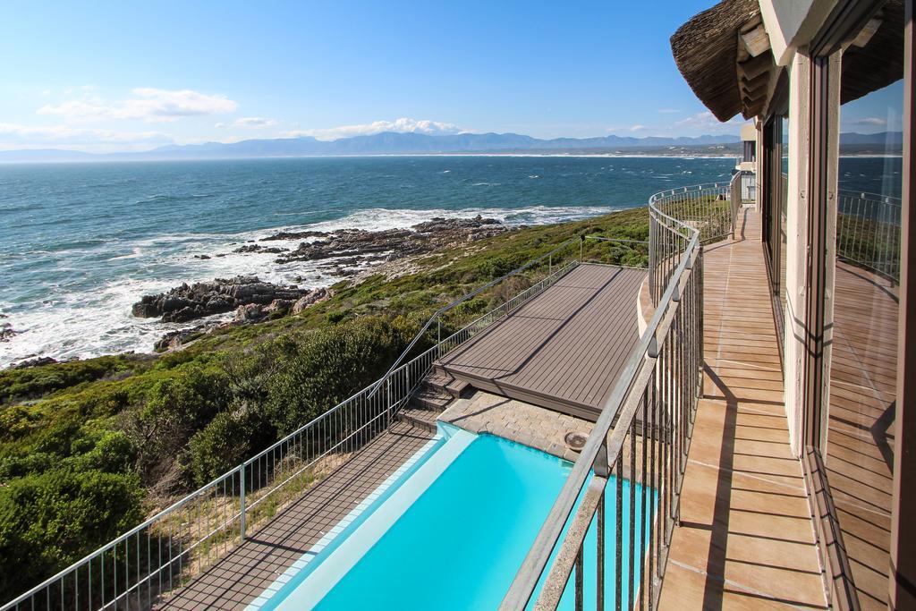 Whale Huys Luxury Oceanfront Eco Villa Gansbaai Szoba fotó