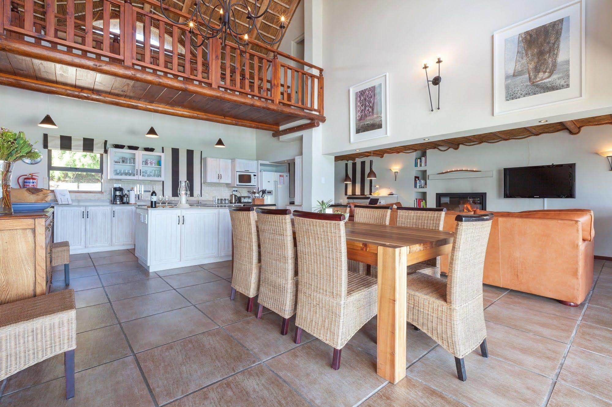 Whale Huys Luxury Oceanfront Eco Villa Gansbaai Kültér fotó
