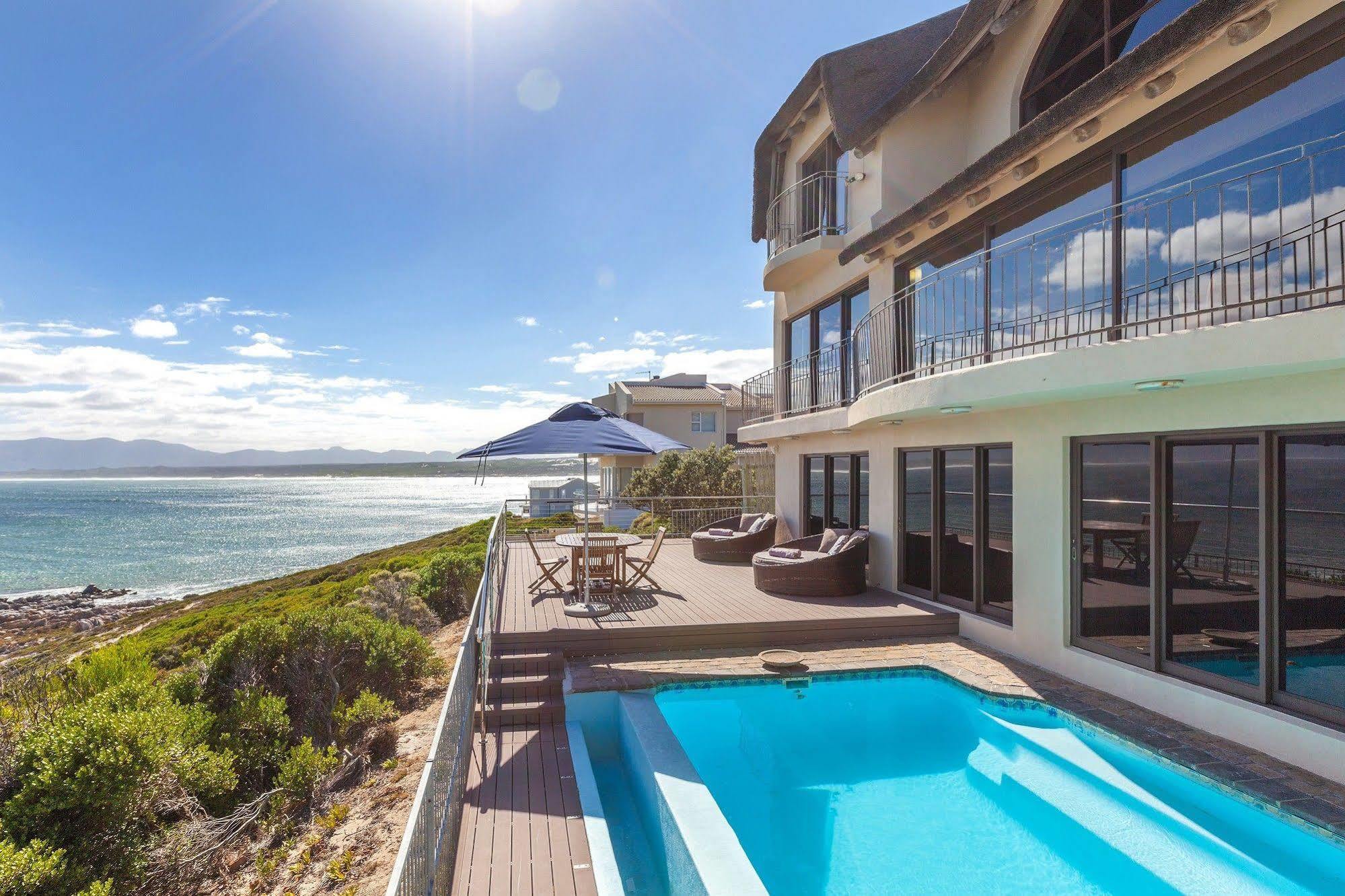 Whale Huys Luxury Oceanfront Eco Villa Gansbaai Kültér fotó
