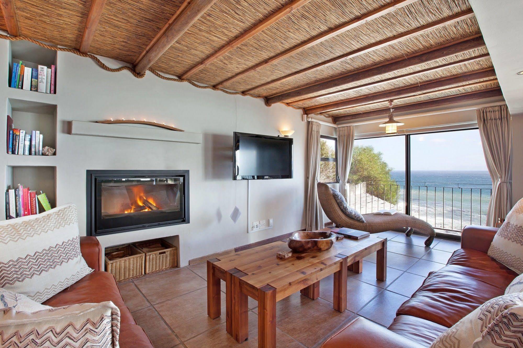 Whale Huys Luxury Oceanfront Eco Villa Gansbaai Kültér fotó